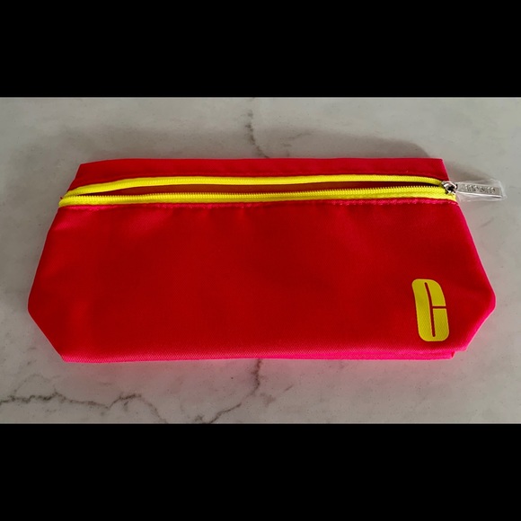 ❌❌ SOLD - Clinique Make-Up Bag NWT - Picture 1 of 2